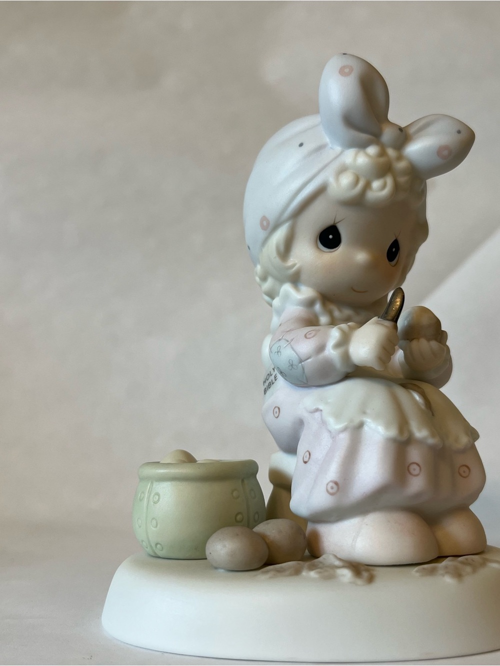 Enesco Precious Moments Figurine in Cream and Pastel Pink - Picture 3 of 6